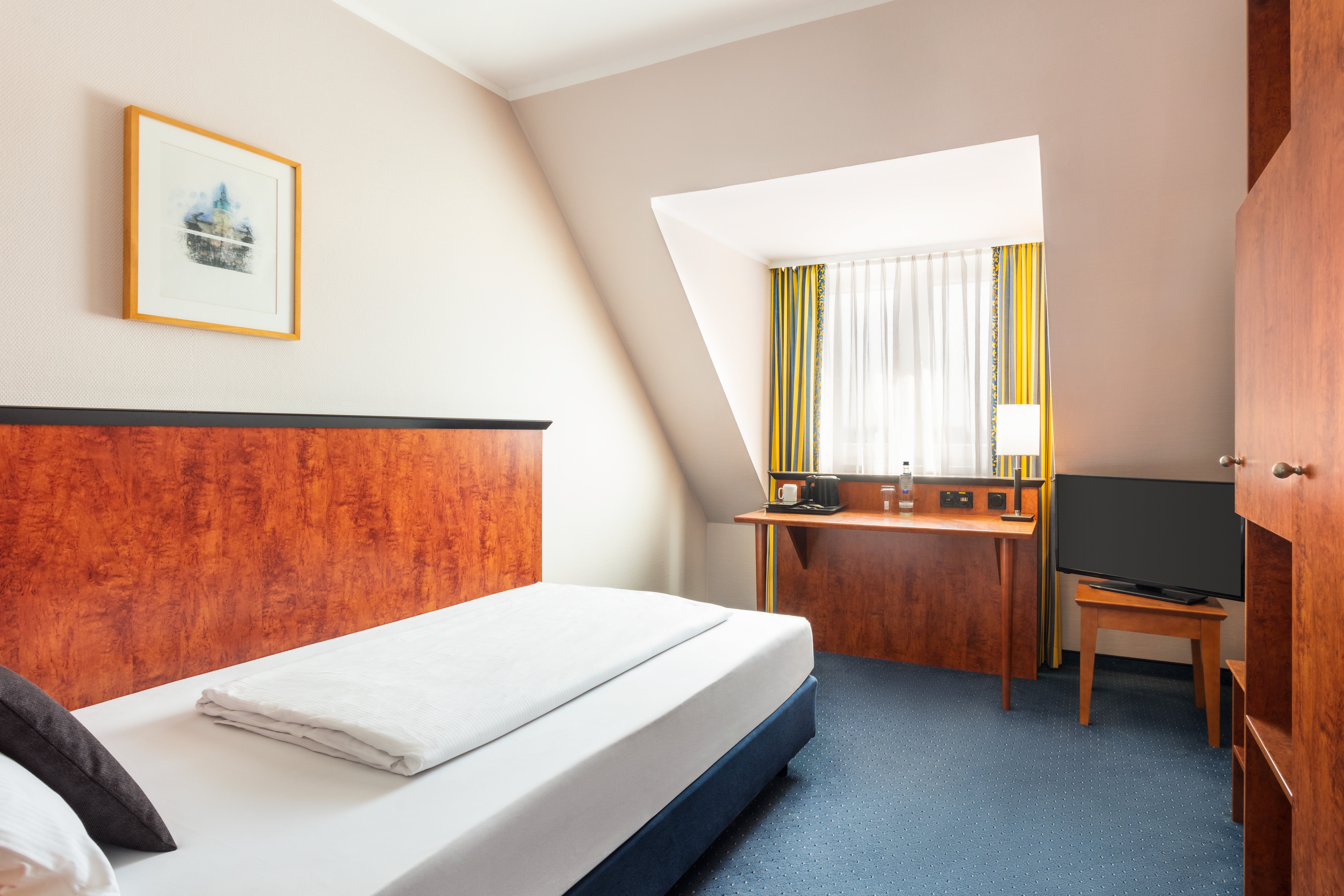 Amedia_Hotel_Frankfurt_Russelsheim_Comfort_Single_Room