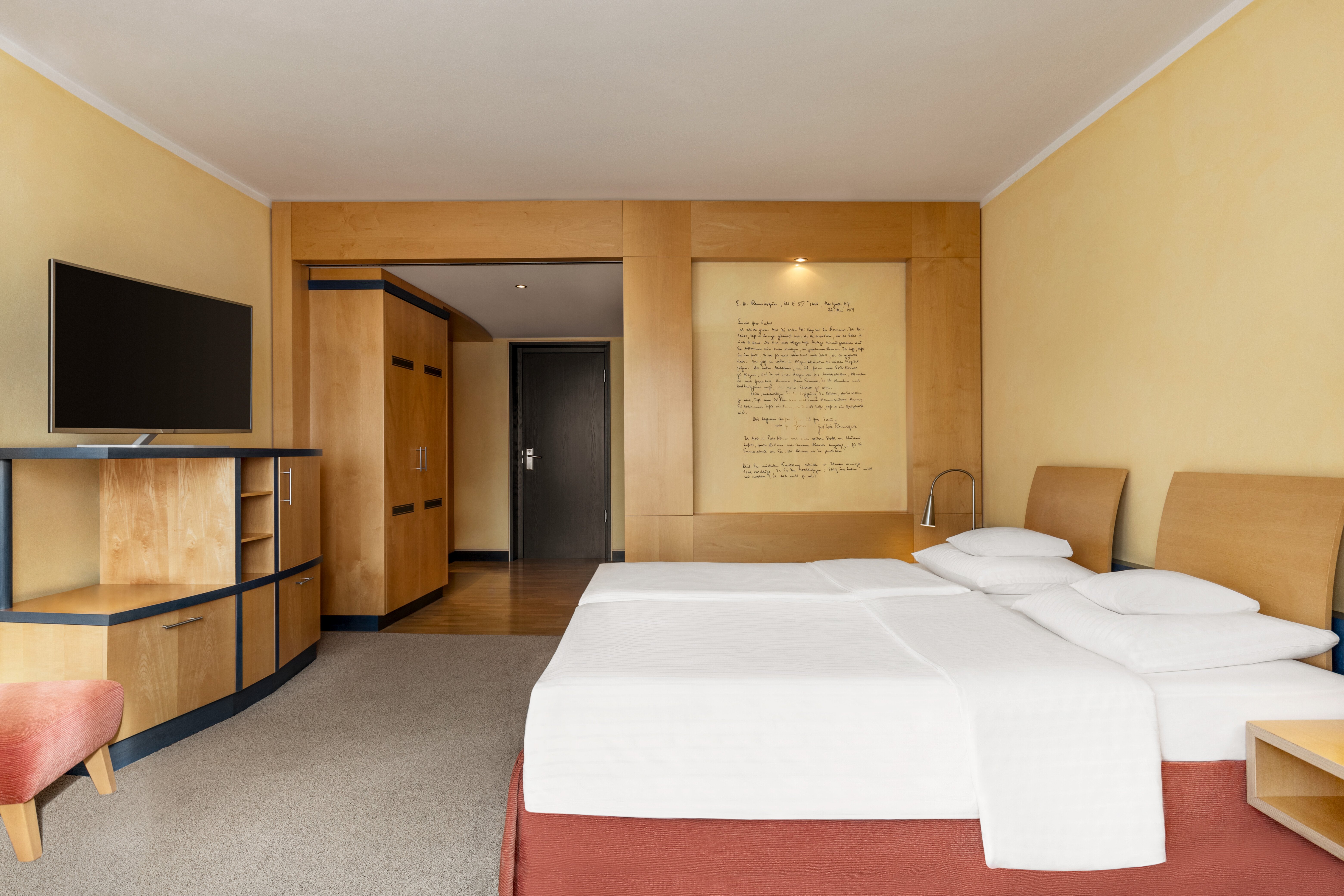 Vienna_House_by_Wyndham_Remarque_Osnabrück_Superior_Room_With_Double_Bed