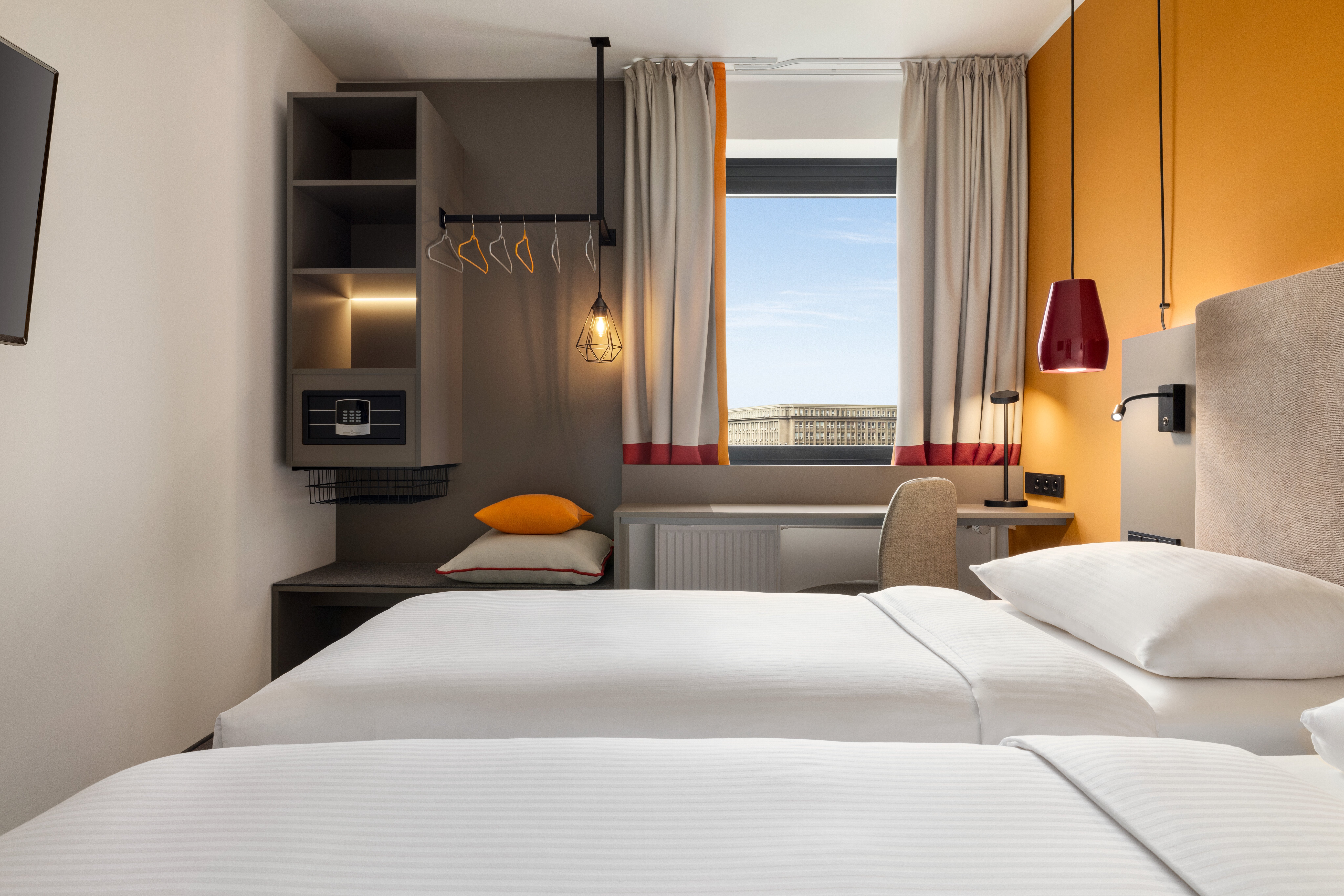 Vienna_House_Easy_by_Wyndham_Comfort_Plus_Room